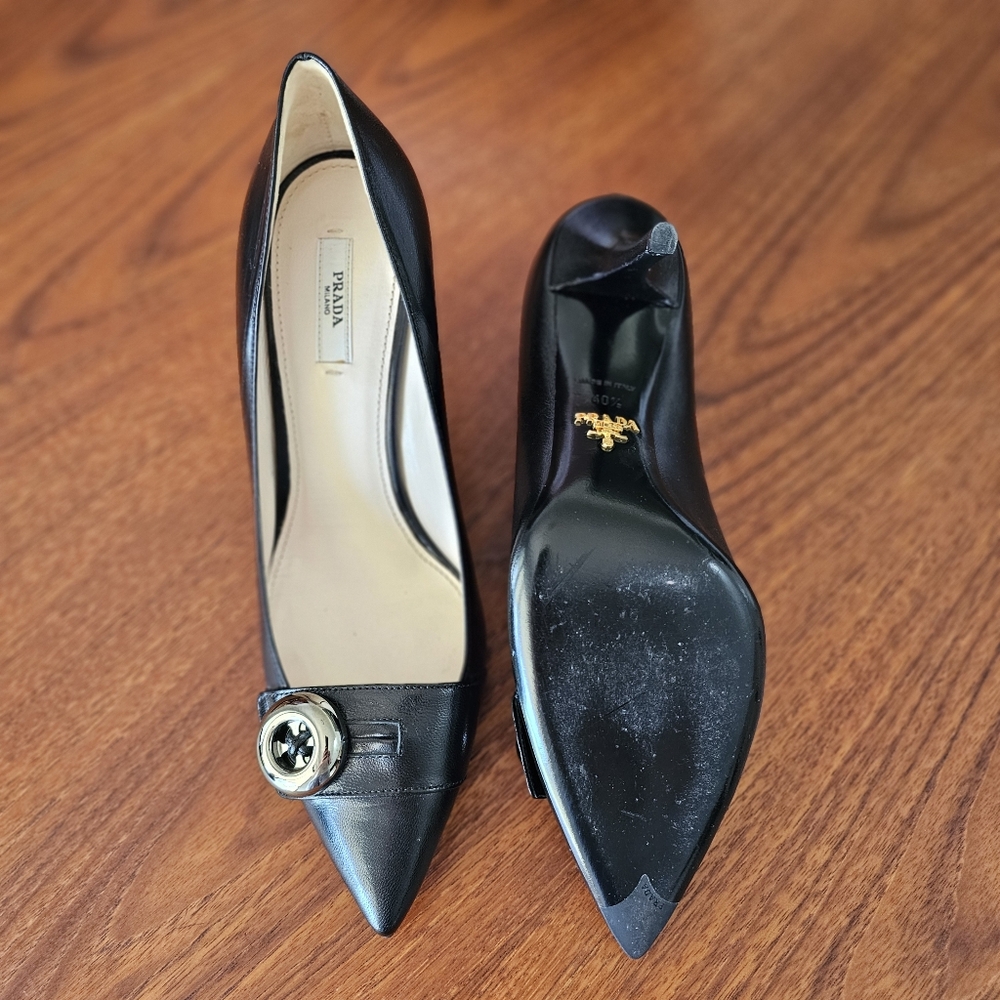 PRADA Black Leather Button Heels Point Toe Sz 40.5 - Picture 11 of 16